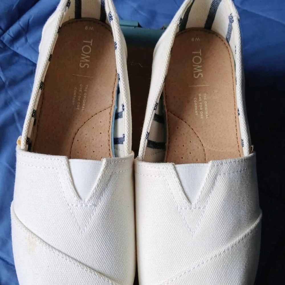 TOMS White Canvas Slip-On Shoes